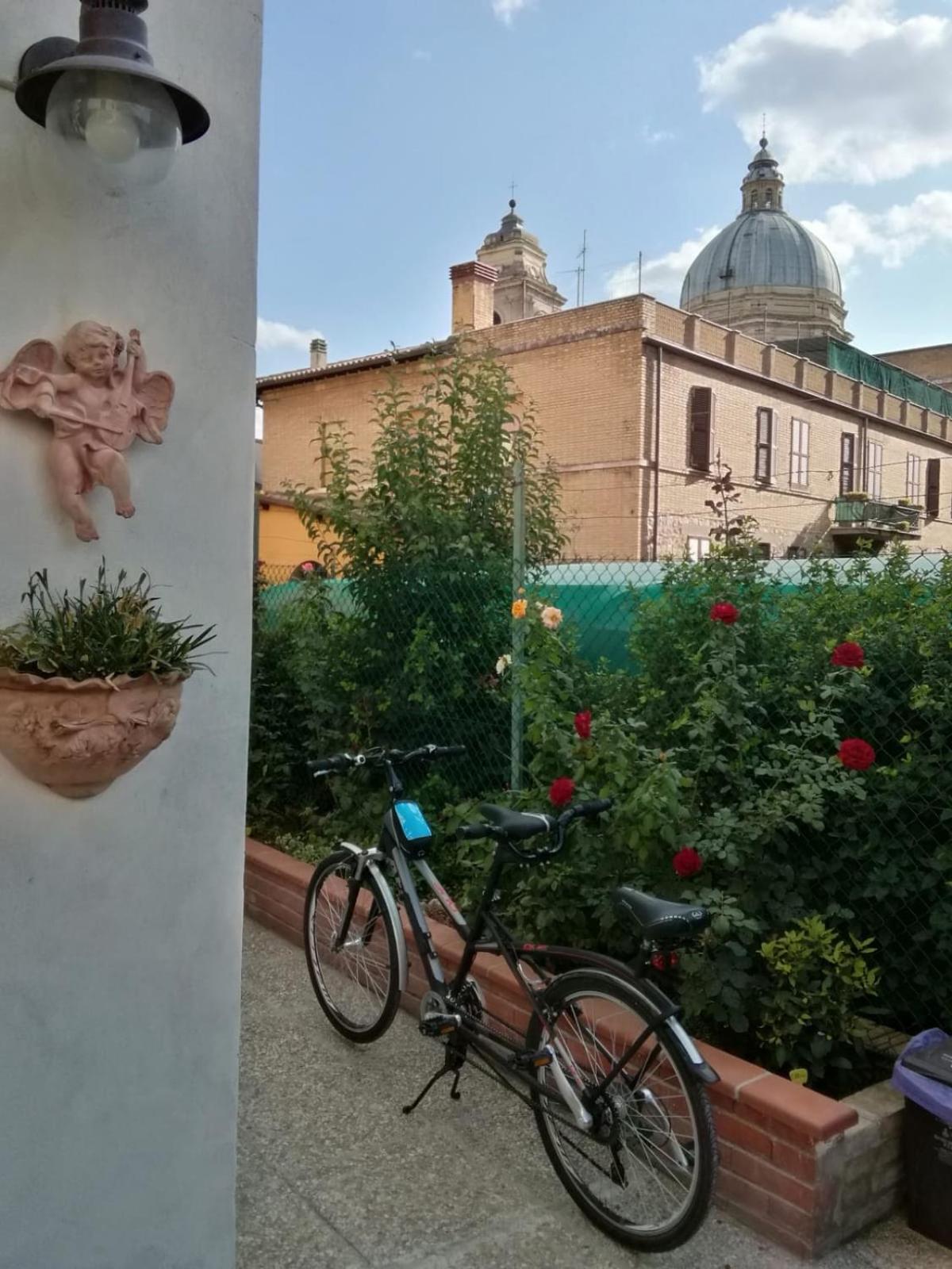 La Corte Degli Angeli Locazioni Turistiche Ассізі Екстер'єр фото