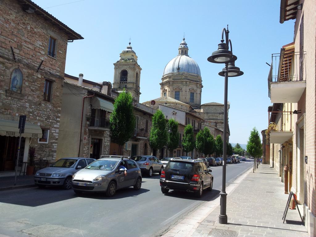 La Corte Degli Angeli Locazioni Turistiche Ассізі Номер фото