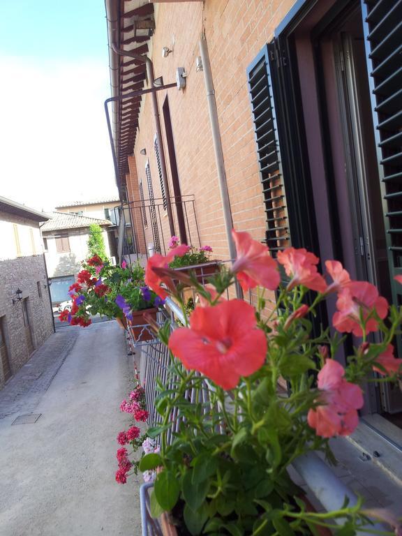 La Corte Degli Angeli Locazioni Turistiche Ассізі Номер фото